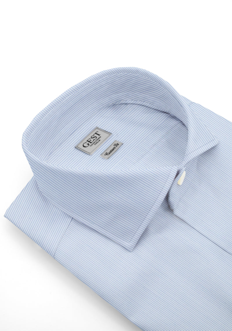 Camicia Super Piumino in Pregiato Cotone Egiziano Giza 87 Azzurra Con Righe Bianche - Vista Frontale - Camicia Cotone Ital... — Camicia Gest